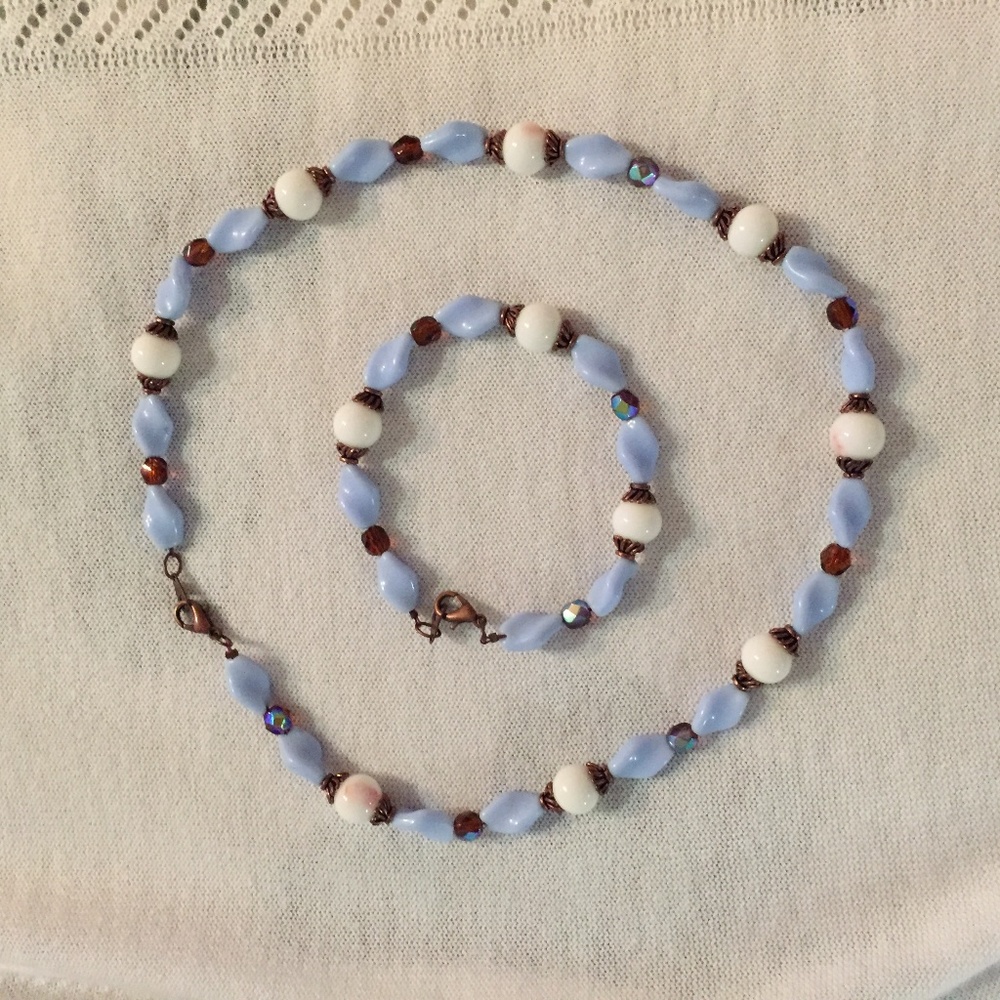 Vintage blue & white bead bracelet/necklace set